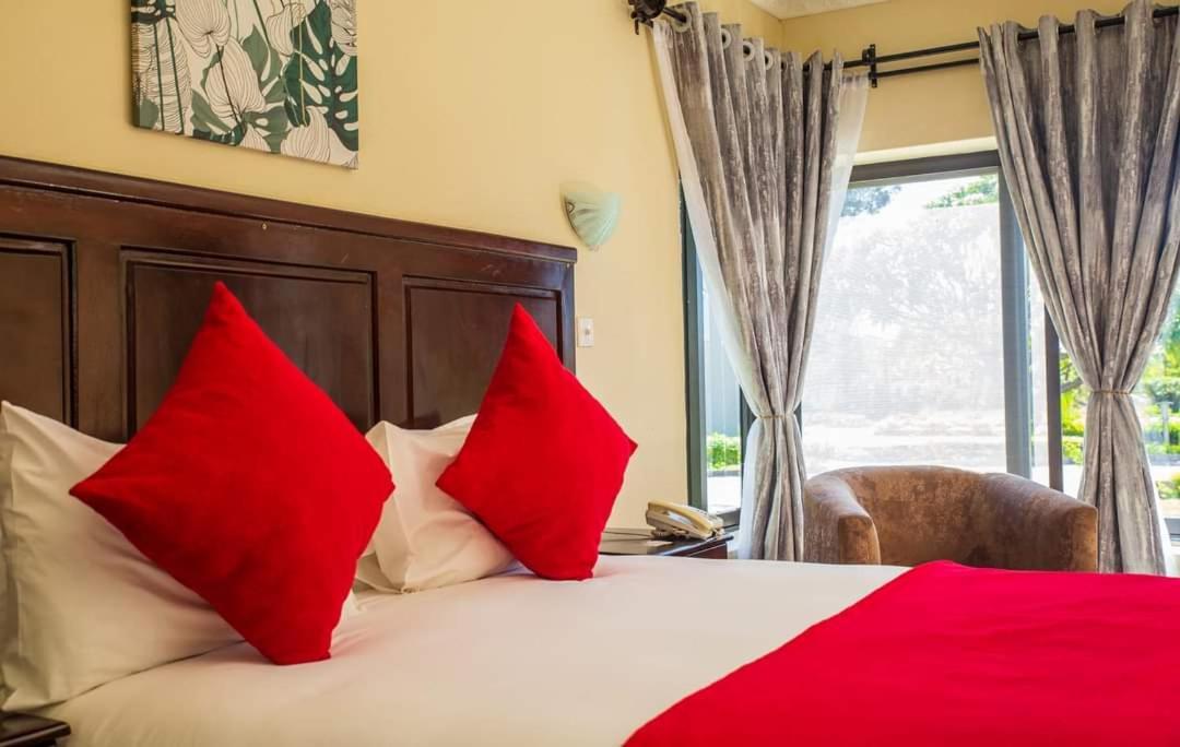 Zambezi Junction Lodge ลิฟวิงสโตน ภายนอก รูปภาพ