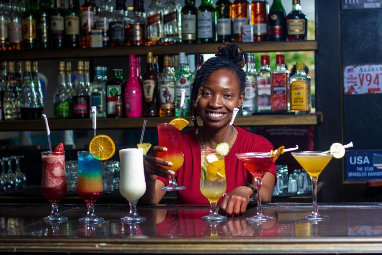 Zambezi Junction Lodge ลิฟวิงสโตน ภายนอก รูปภาพ